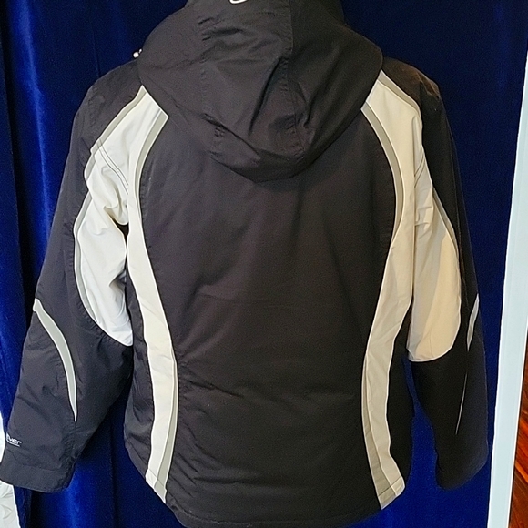 Ski Jacket - Picture 2 of 5